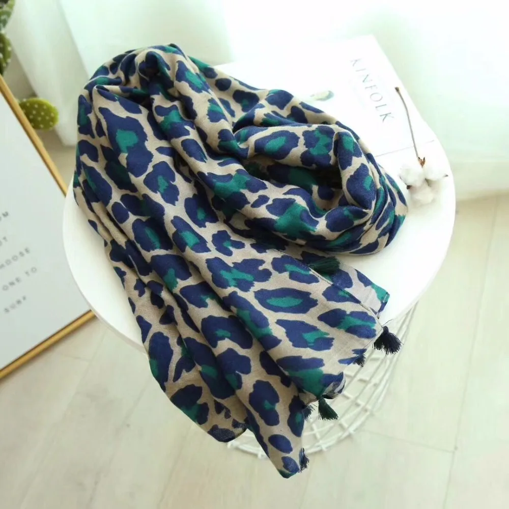 Za 2019 leopard printing scarf head wrap british style shawls and scarves muslim hijab Rayon cotton women cape |