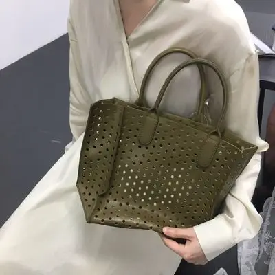 NEW brand large capacity woman grand tote hollow out basket bucket hand bag weave summer beach travel leather canvas designer | Багаж и