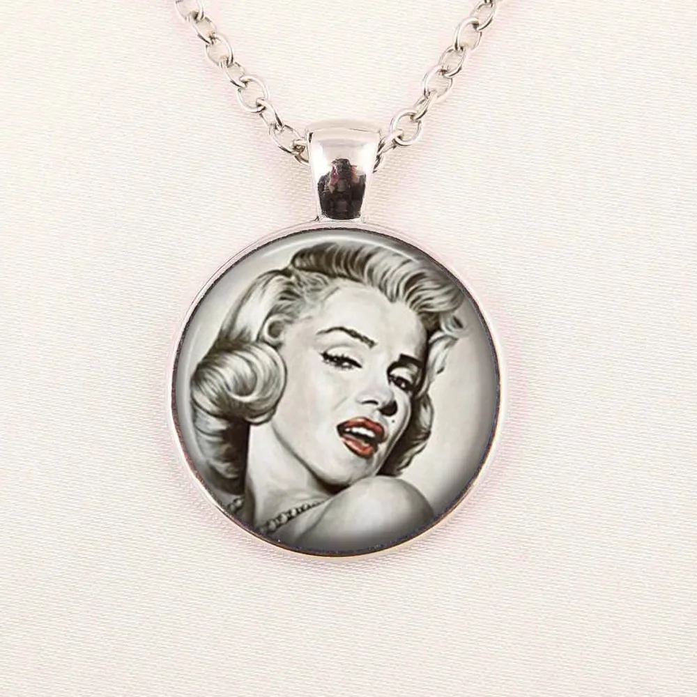 Wholesale Girls Glass Cabochon Necklace Marilyn Monroe Handcrafted Jewelry Photo Pendant Neckalce | Украшения и аксессуары