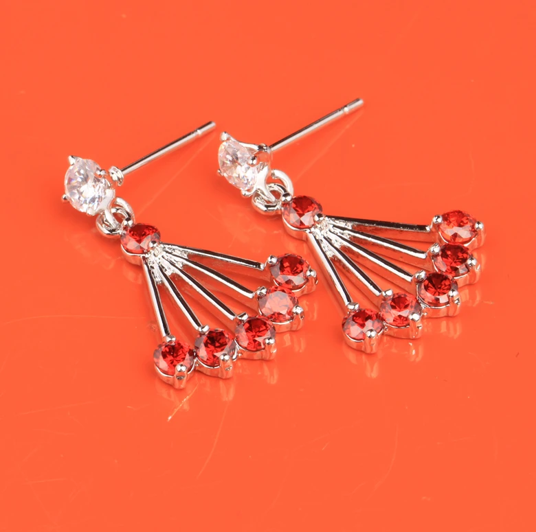 Серьги-подвески в виде Павлиньего хвоста с красным гранатом S5289 | Украшения и