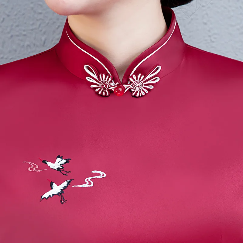 

Women Knee Length Cheongsam Vintage Chinese style Dress 2019 Fashion Rayon Qipao Slim Party Dresses Button Vestido Plus Size 4XL