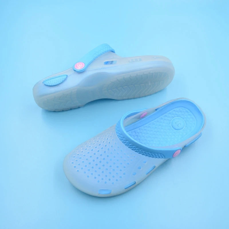 Surgical Medical Shoes Non-slip Beach Shoes Hospital Nurse Doctor Slippers Garden Clogs Summer Breathable Hole Work Shoes