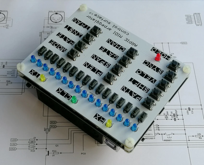 AZSMZ ARPIE MIDI Arpeggiator отправляет arpeggiaed chords через на любой синтезатор или звуковой