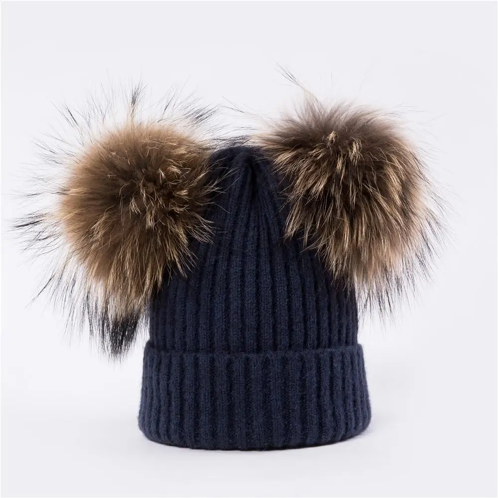 Зимняя женская шапка COKK вязаная с двумя помпонами шерсть натуральным мехом енота