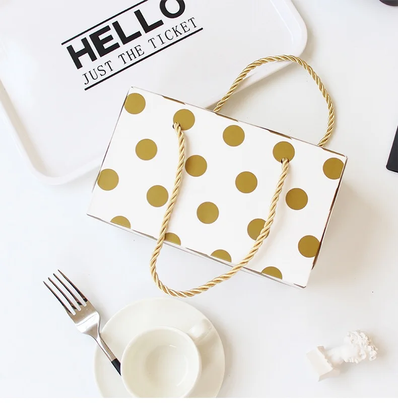10 шт. бумажные коробки с золотыми ручками в горошек для конфет печенья Дня