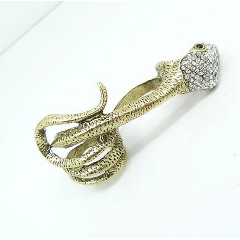 Женское кольцо в форме змеи классическое с двумя пальцами и тремя розовое золото