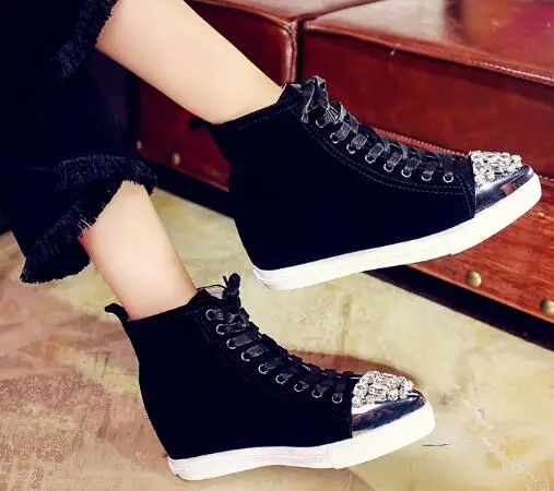2017 Хит продаж увеличивающие рост повседневные Shoes с острым носком женщина Обувь