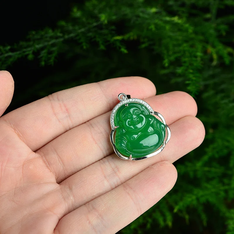 Подвеска из серебра 925 пробы инкрустированное натуральным зеленым халцедоном со