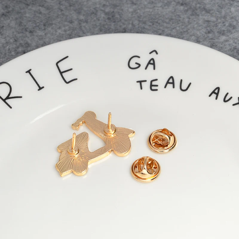 Мультфильм милый аккумулятор брошь Автомобиль Мотоцикл икона Эмаль Синий