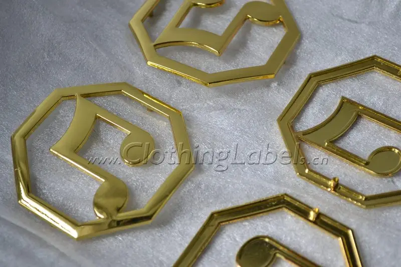 

Пользовательские металлические этикетки для сумок, одежды, обуви, гравированный Логотип, материал из цинкового сплава, принимаются небольш...