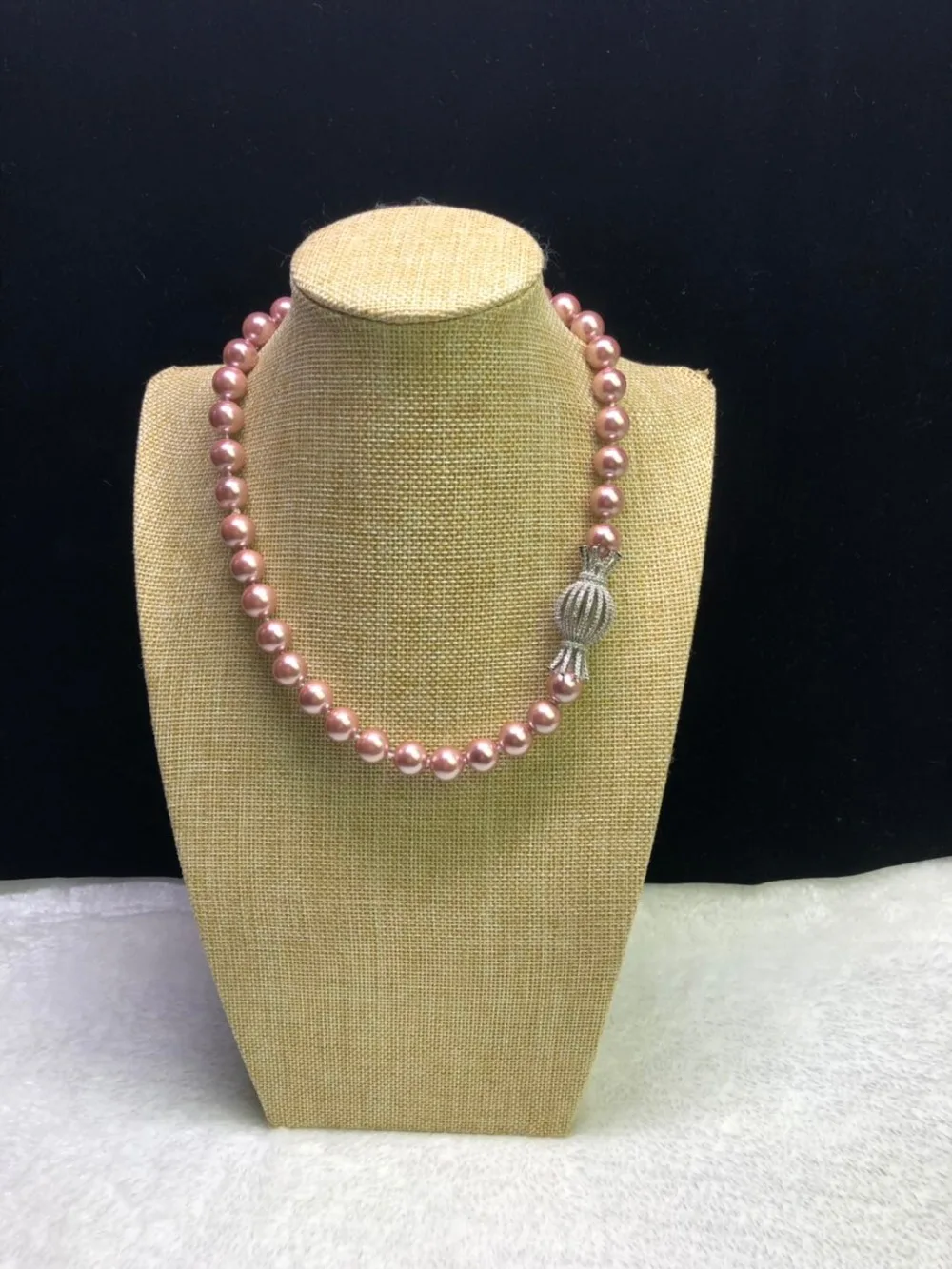 Fashion shell pearls necklace elegant jewelry for lady handmade Length can be customized |