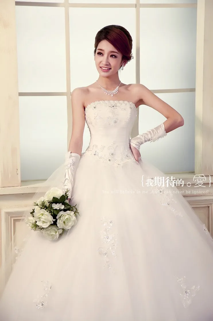 

Женские бальные платья с большим бантом на спине