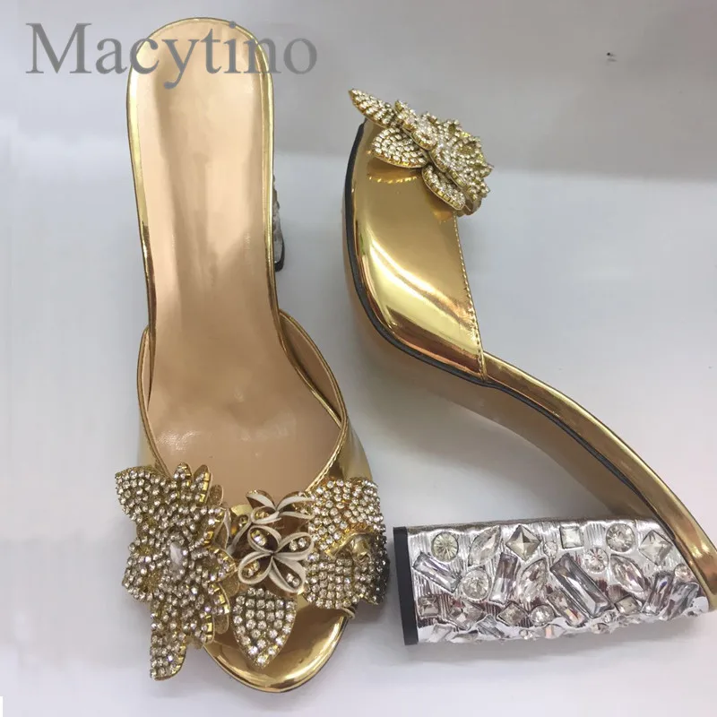 Женские кожаные туфли Macytino украшенные стразами и цветами на высоком каблуке