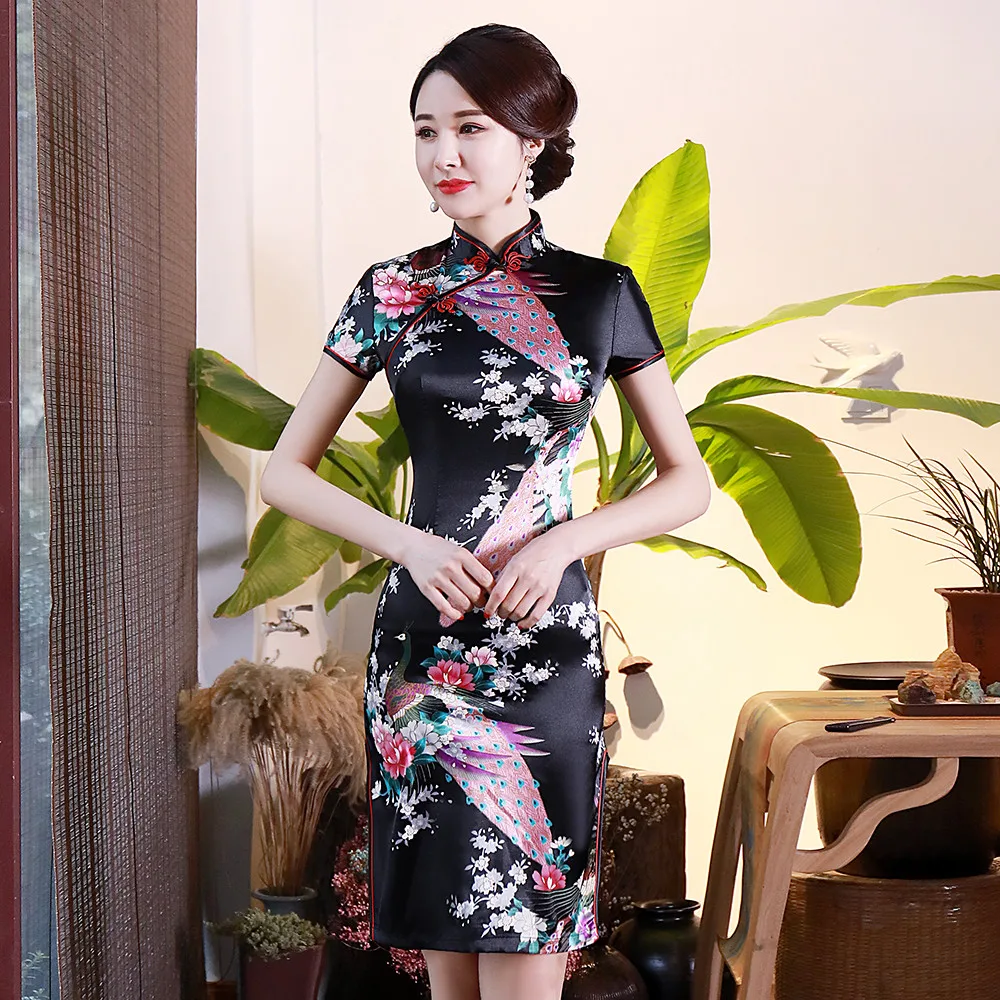 Женское атласное винтажное вечернее платье Ципао черное с разрезом и