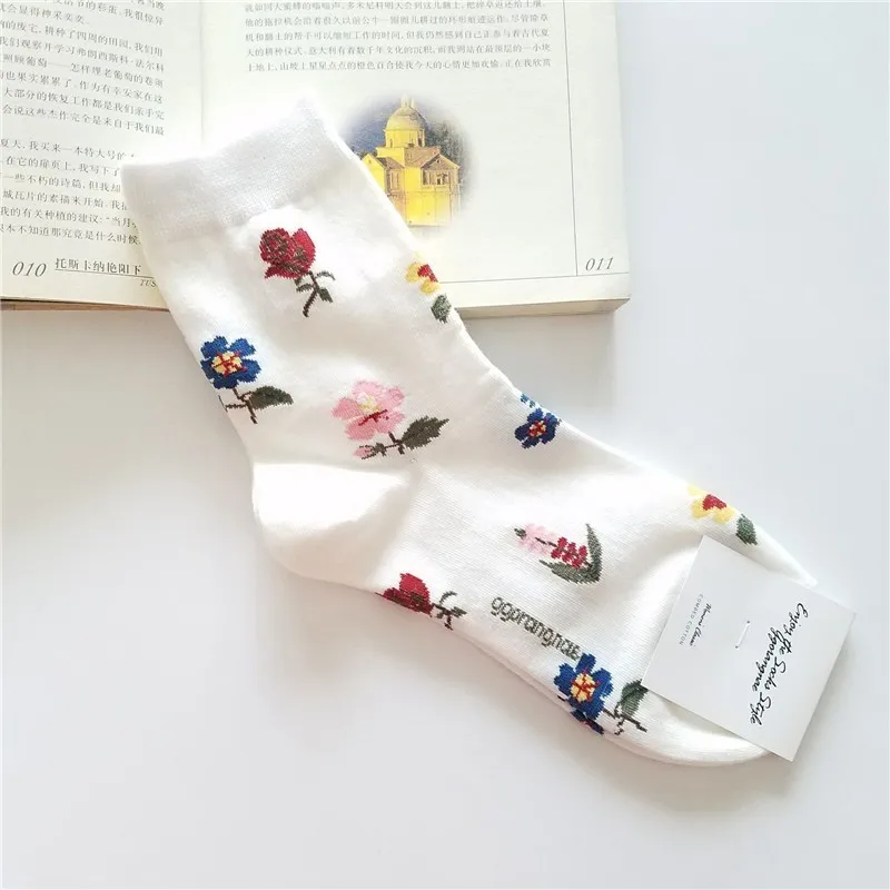 white CHAOZHU/корейские женские модные милые хлопковые носки с рисунком маленьких цветов для девочек; сезон осень-весна-зима; Chaussettes fille - Цвет: white