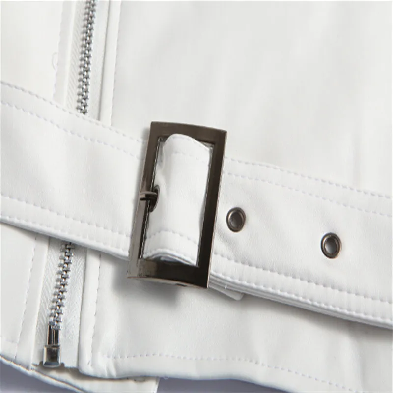 Мужская кожаная куртка на молнии белая приталенная мотоциклетная из