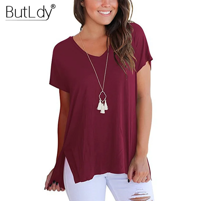 Летняя женская футболка базовая однотонная с треугольным вырезом винтажная