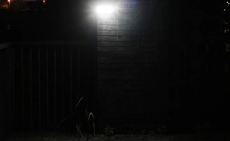 Солнечная 24LED трехсторонняя интегрированная уличная лампа Индукционная