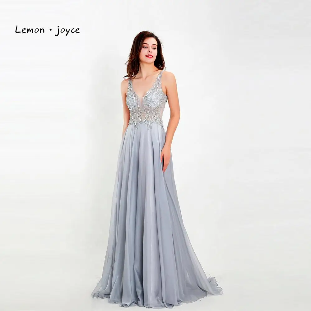 Женское платье без рукавов Lemon joyce серое вечернее из шифона с треугольным вырезом