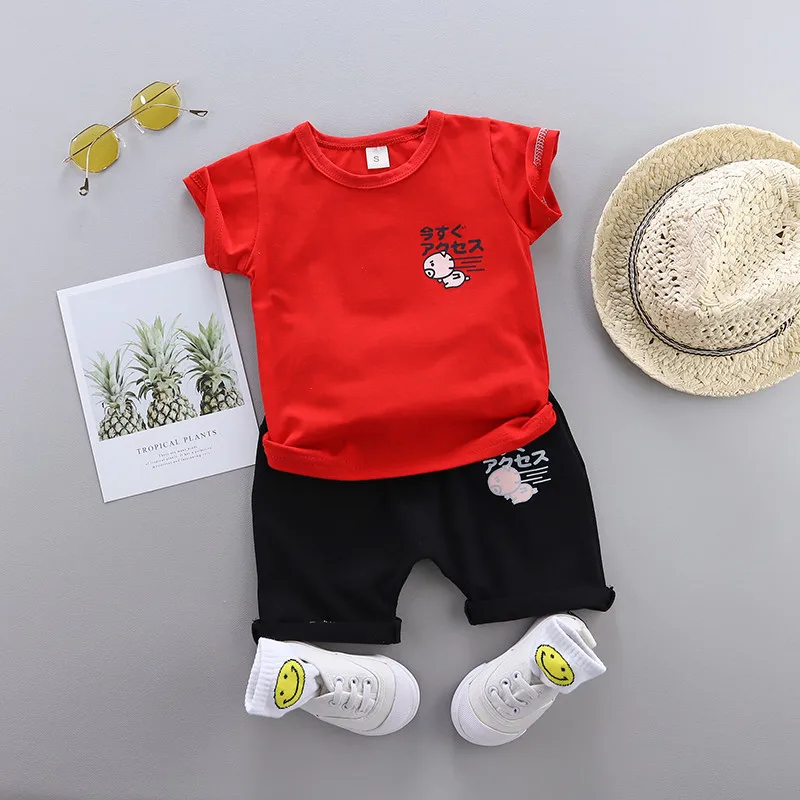 Комплект детской одежды из 2 предметов футболка и штаны для активного отдыха