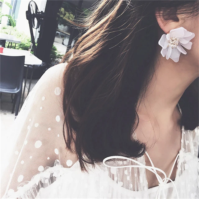 Women Jewelry Crystal White Camellia Flower Stud Earrings Fashion Personality Acrylic Petals Stereoscopic Big Oorbellen | Украшения и