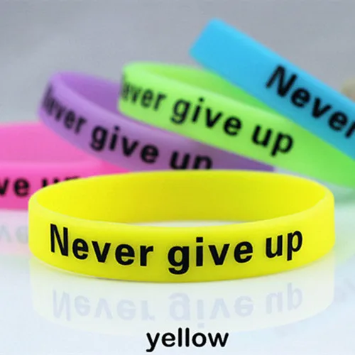 yellow 5 шт. светящийся резиновый браслет Never Give Up для мужчин и женщин, силиконовый браслет дружбы для подростков, мотивационные спортивные браслеты, подарочные браслеты - Окраска металла: yellow