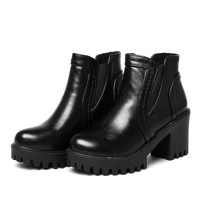 WETKISS/женские ботильоны на высоком толстом каблуке; обувь с круглым носком из толстого плюша; женские ботинки из искусственной кожи; обувь на платформе; сезон зима года; Цвет Черный