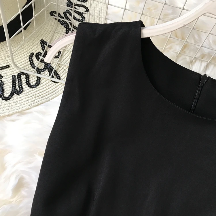 Female beach dress seaside holiday dresses dew waist sleeveless temperament of cultivate morality show thin black |
