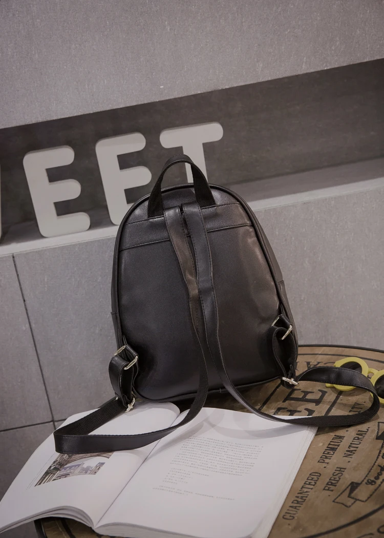 

2020 new woman backpacks, leisure women messenger bag, trend Korean version backpacks, fashion printing flap.