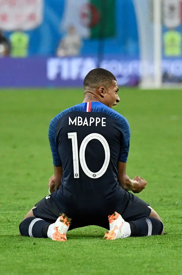 Q2022 постеры и принты Kylian Mbappe Франция футбол спортивный игрок супер звезда