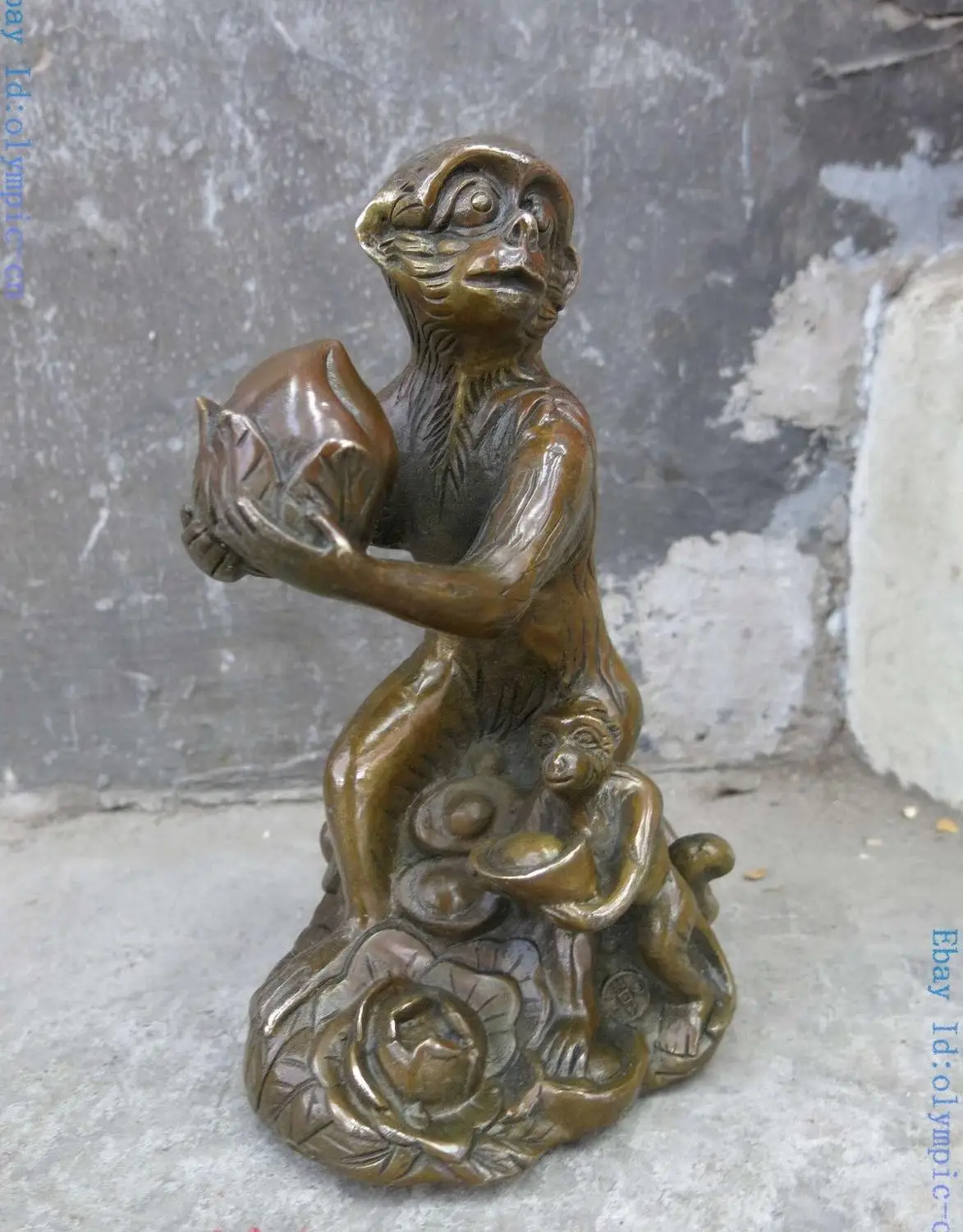 

8" China brass carved fine peach Yuan bao peony two monkeys Sculpture statue