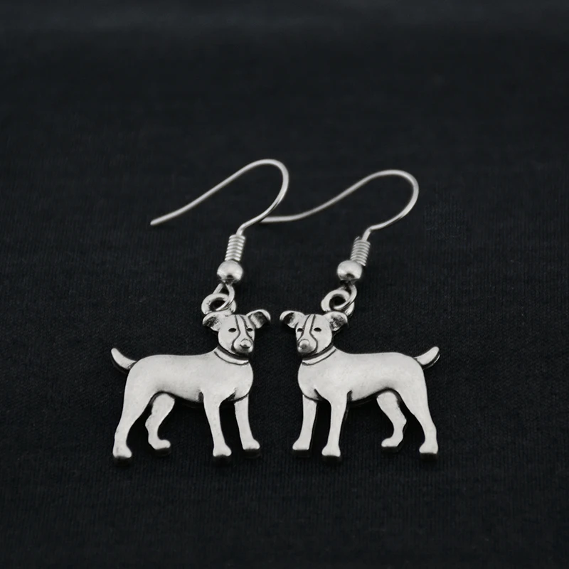 Винтажные серьги-подвески серебряного цвета в виде крысы терьера и пестка