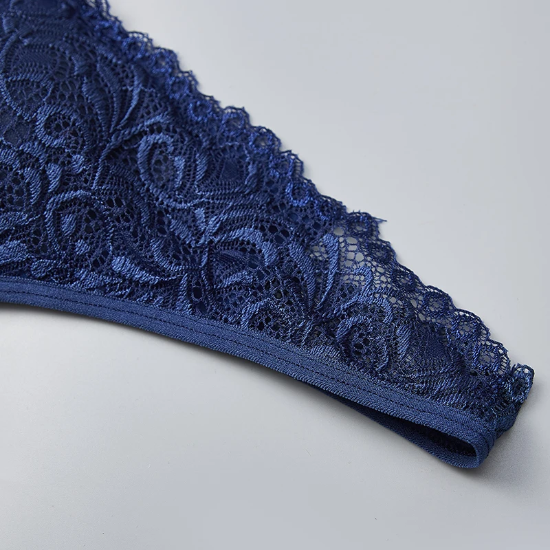 Женский кружевной бюстгальтер с глубоким V-образным вырезом |