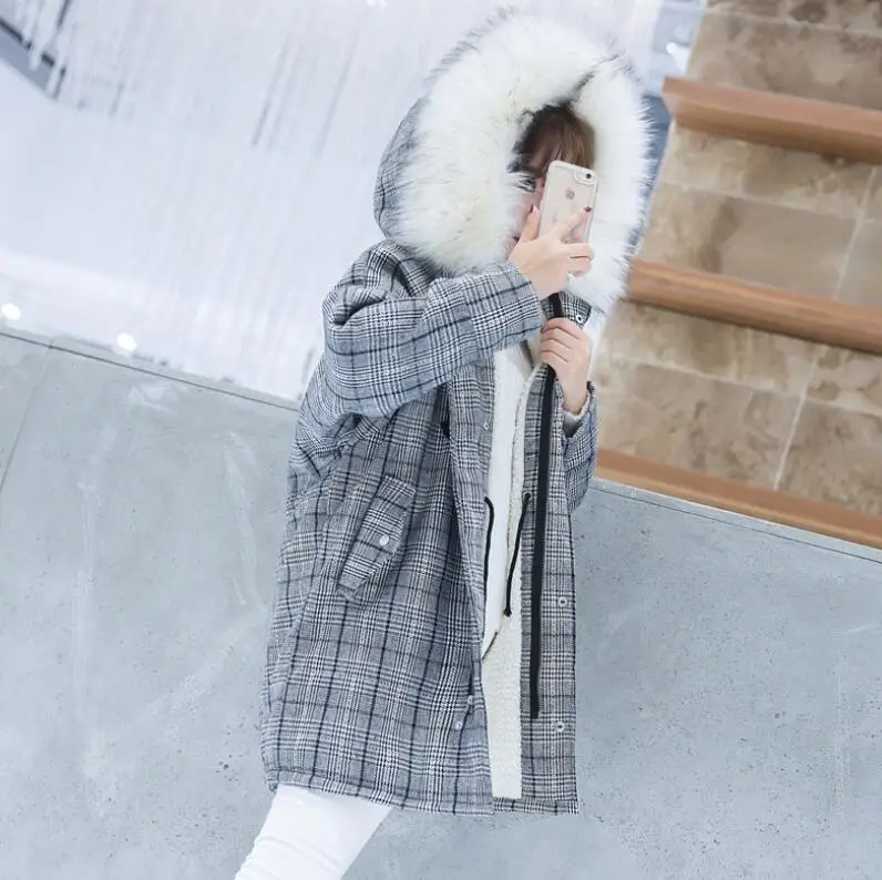 Зимнее женское пальто с меховым воротником бархатная Толстая клетчатая Дамская