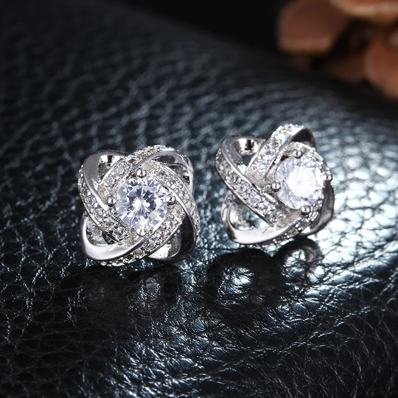 Женские серьги-гвоздики белого и золотого цвета изящная бижутерия CCE045 |