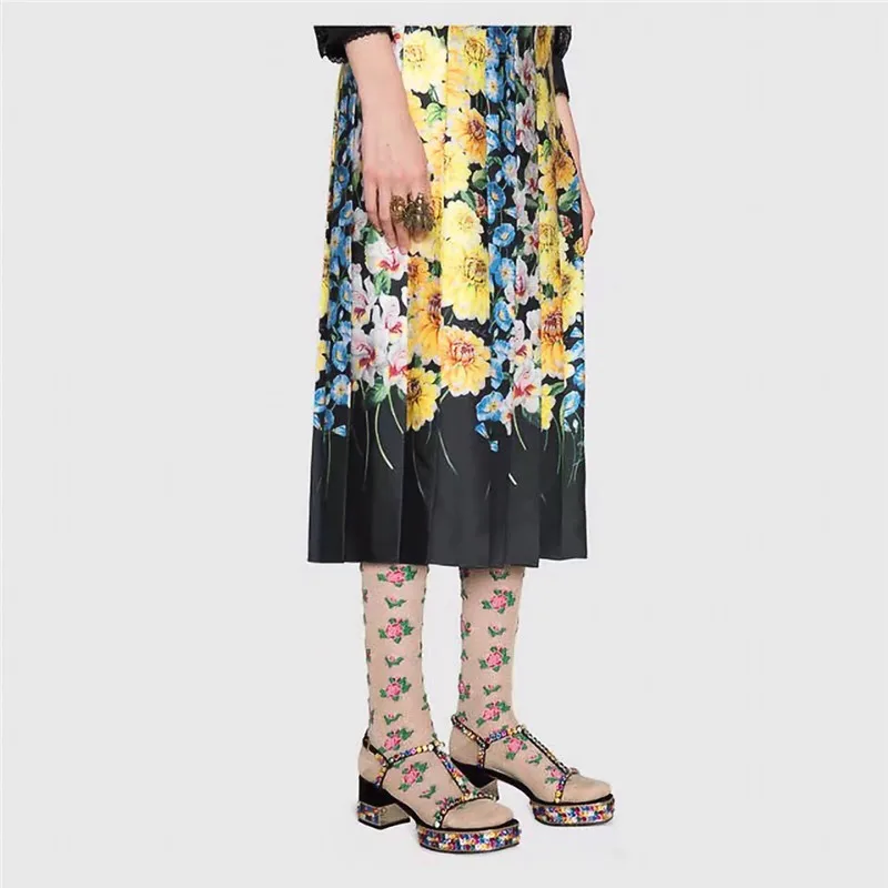 Цветные женские босоножки со стразами летние туфли на высоком массивном каблуке