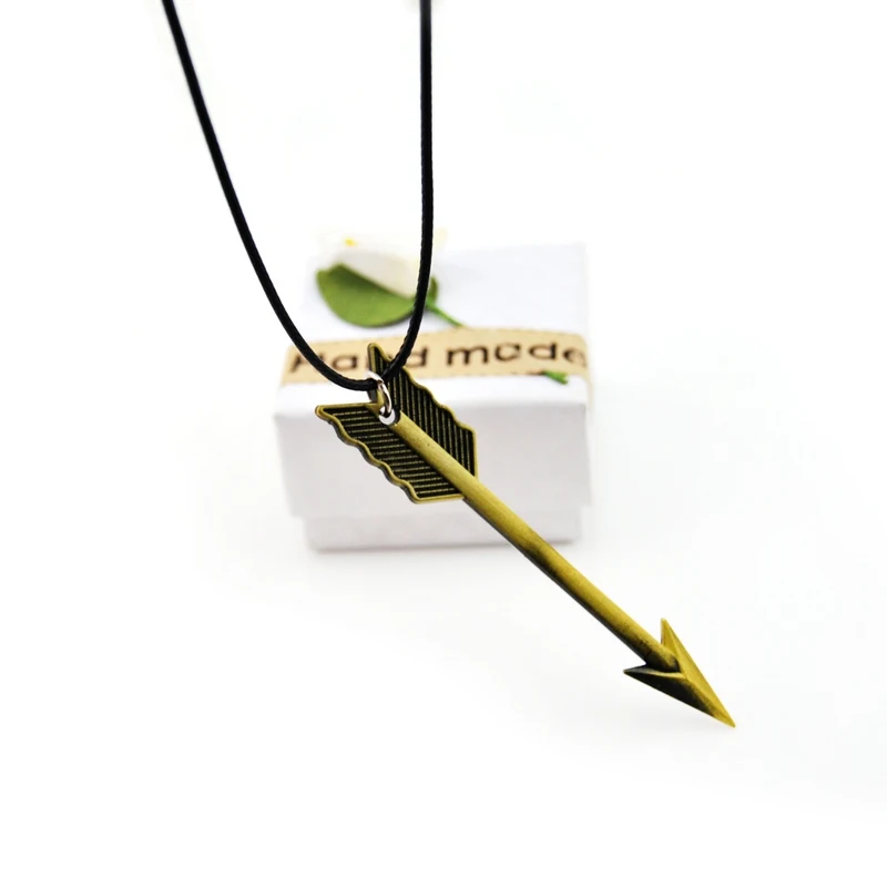 

Original New Vintage Arrow Pendant Necklace For Men Retro Leather Chain Choker Necklace Male Jewelry Party Boyfriend Gift