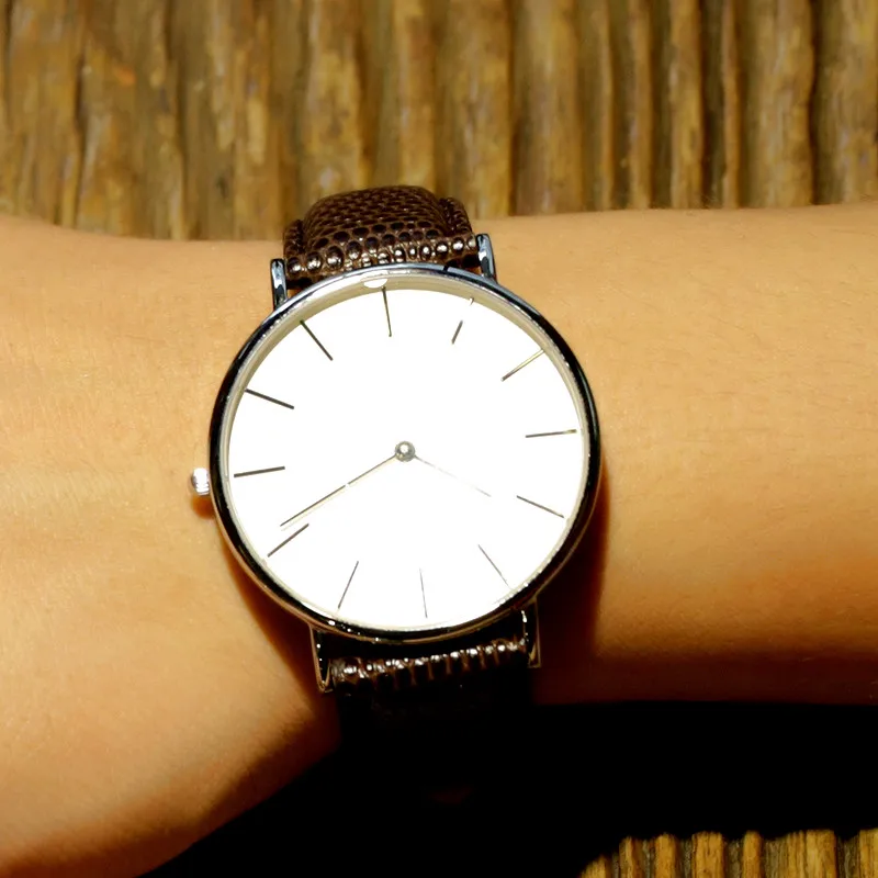 Кварцевые часы женские формы водонепроницаемый ультра тонкий большой циферблат