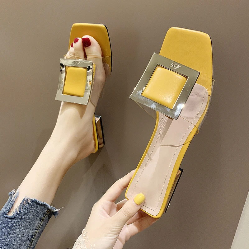 Брендовые сандалии женские шлепанцы сезон лето коллекция 2019 года пляжные на