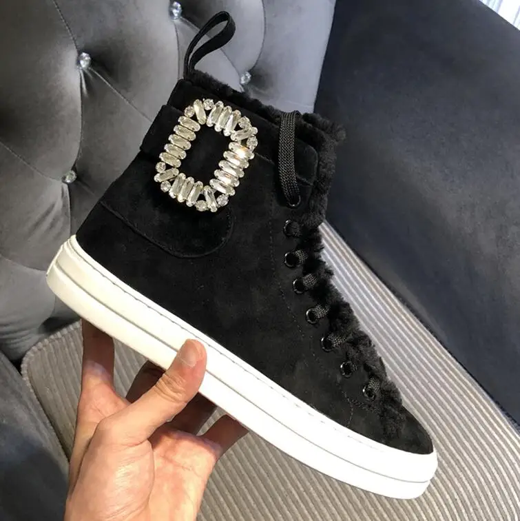 black Suede Зимние сапоги со стразами; женские Теплые ботильоны на меху с круглым носком; зимняя женская обувь - Цвет: black Suede