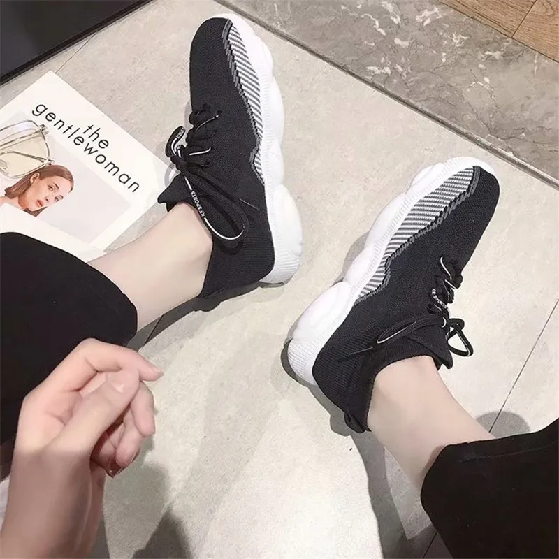 Женские белые кроссовки весна 2019 модные женские для бега фитнеса сетчатая