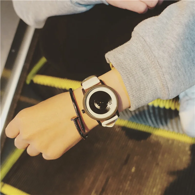 Европейские уникальные часы с вращающимся циферблатом креативные для