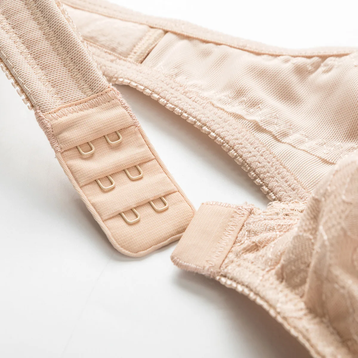 

Women's Full Coverage Posture Corrector Front Closure Wireless Back Support Lace Bra Plus Size 38-52 D E F Cup