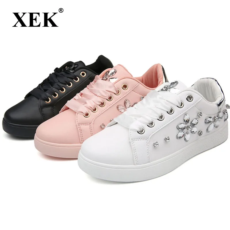 

XEK 2018 spring and autumn new thorn diamond white shoes women's shoes PU shoes casual shoes factory direct sales ZLL320