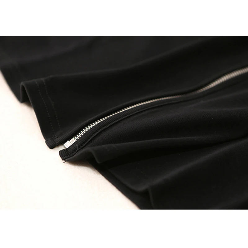 Женская футболка с длинными рукавами черная на молнии глубоким v образным