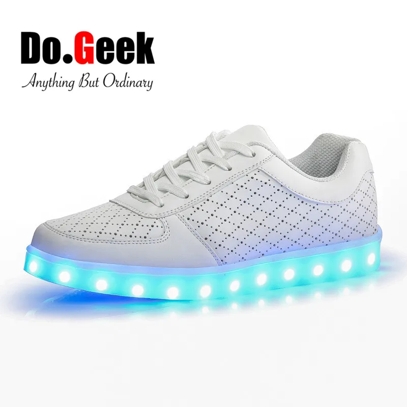 

DoGeek LED Shoes Light Up Breathable White Summer Youth Light LED Zapatos Adults Led Casual Shoes Children LED Luminous Sneakers