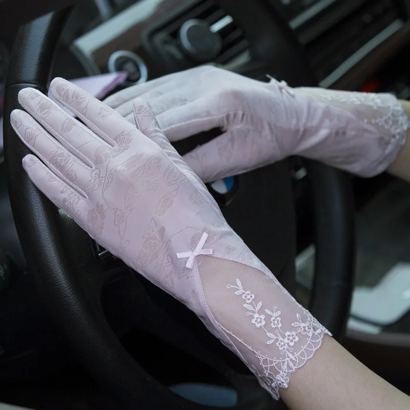 Сексуальные весенне-летние женские короткие перчатки для сенсорного экрана от солнца, модные женские тонкие шелковые кружевные перчатки для вождения с жемчугом 05CD