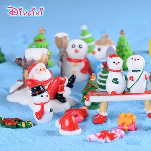 Модель рождественского персонажа, снеговик, Санта-Клаус, подарок, звезда, Кепка с Луной, Мультяшные фигурки, игрушки для девочек и мальчиков, аниме фигурка, украшение для дома