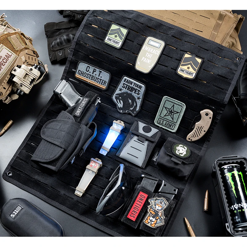 

OneTigris Patches Display Board Cordura Nylon Foldable Patch Tactical Patches Holder Display Panel Folding Tool Organizer