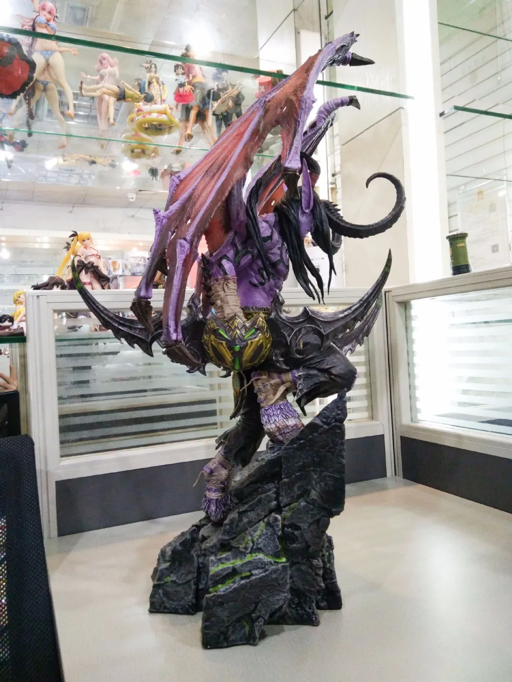[Топ] Ограниченный размер 60 см WOW Illidan gk статуя из смолы Коллекционная модель